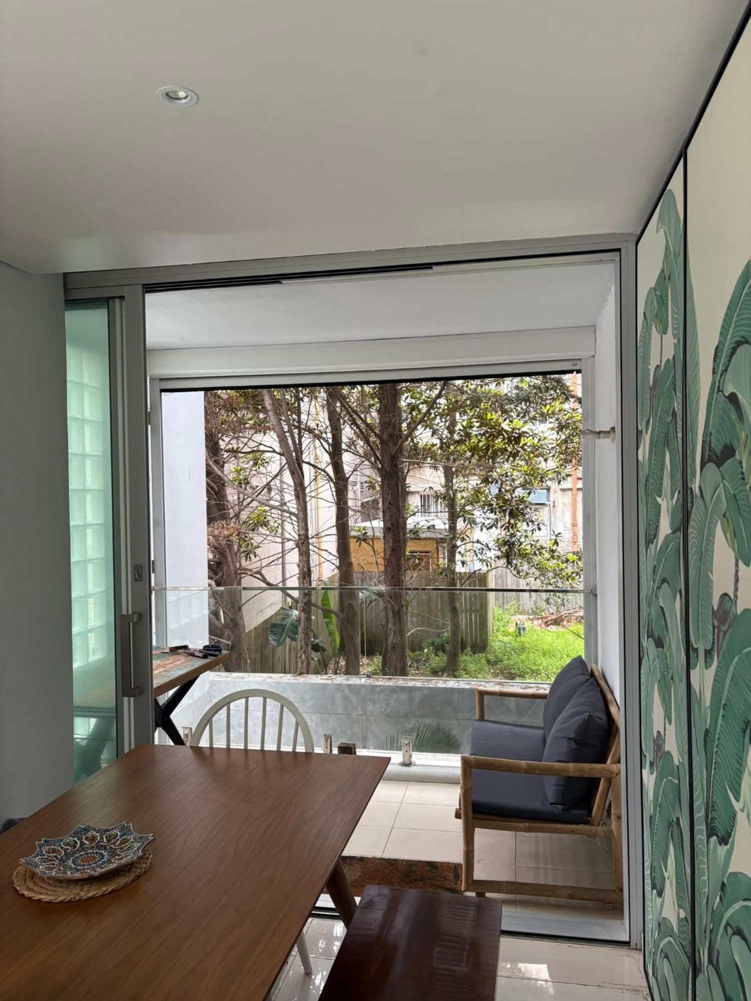 A Modern Two Bedroom Apartment! Quiet, Secure And 1 Minute Walk To Bondi Beach! * Sydney