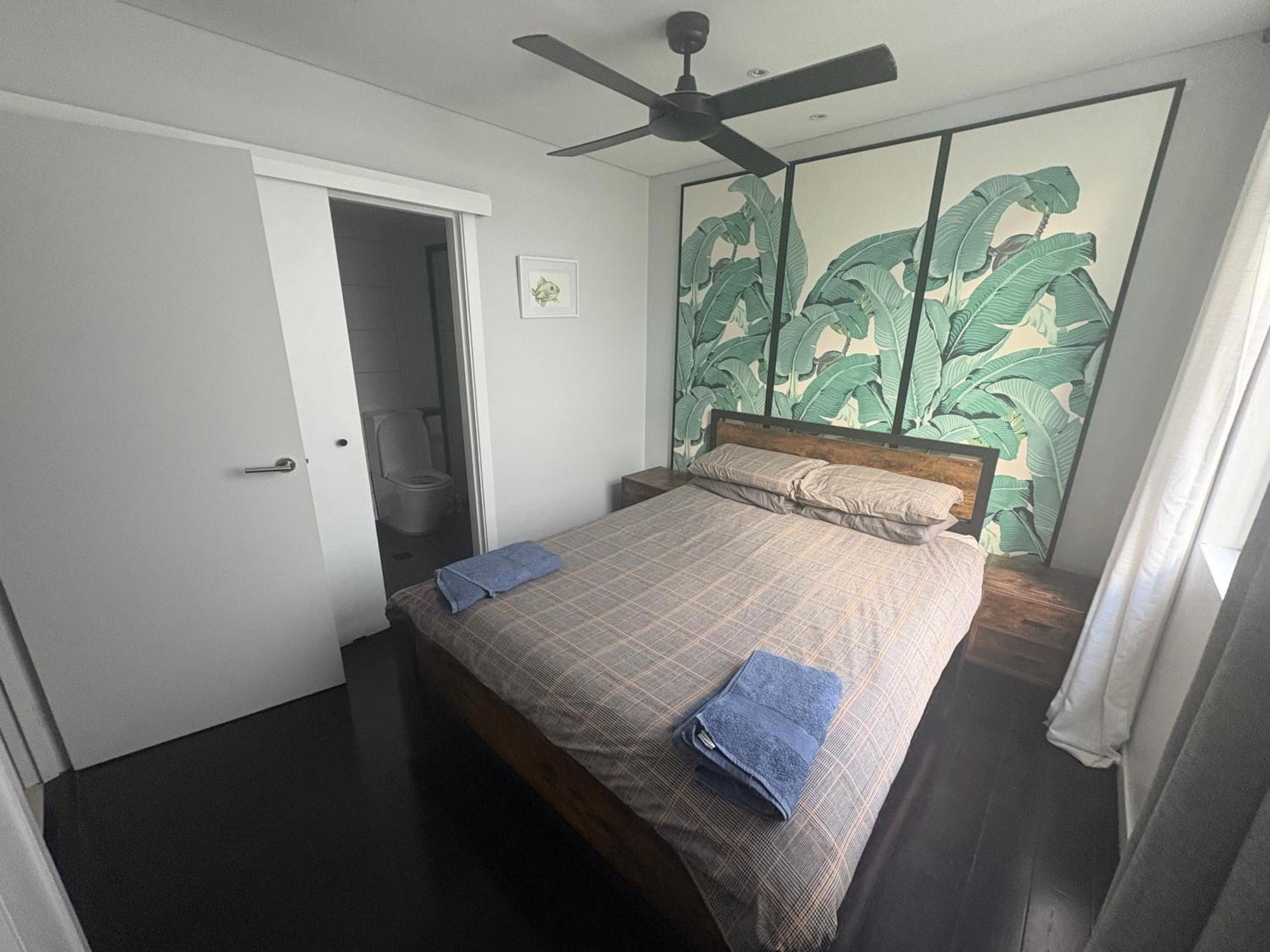 Apartment A Modern Two Bedroom Apartment! Quiet, Secure And 1 Minute Walk To Bondi Beach! Sydney