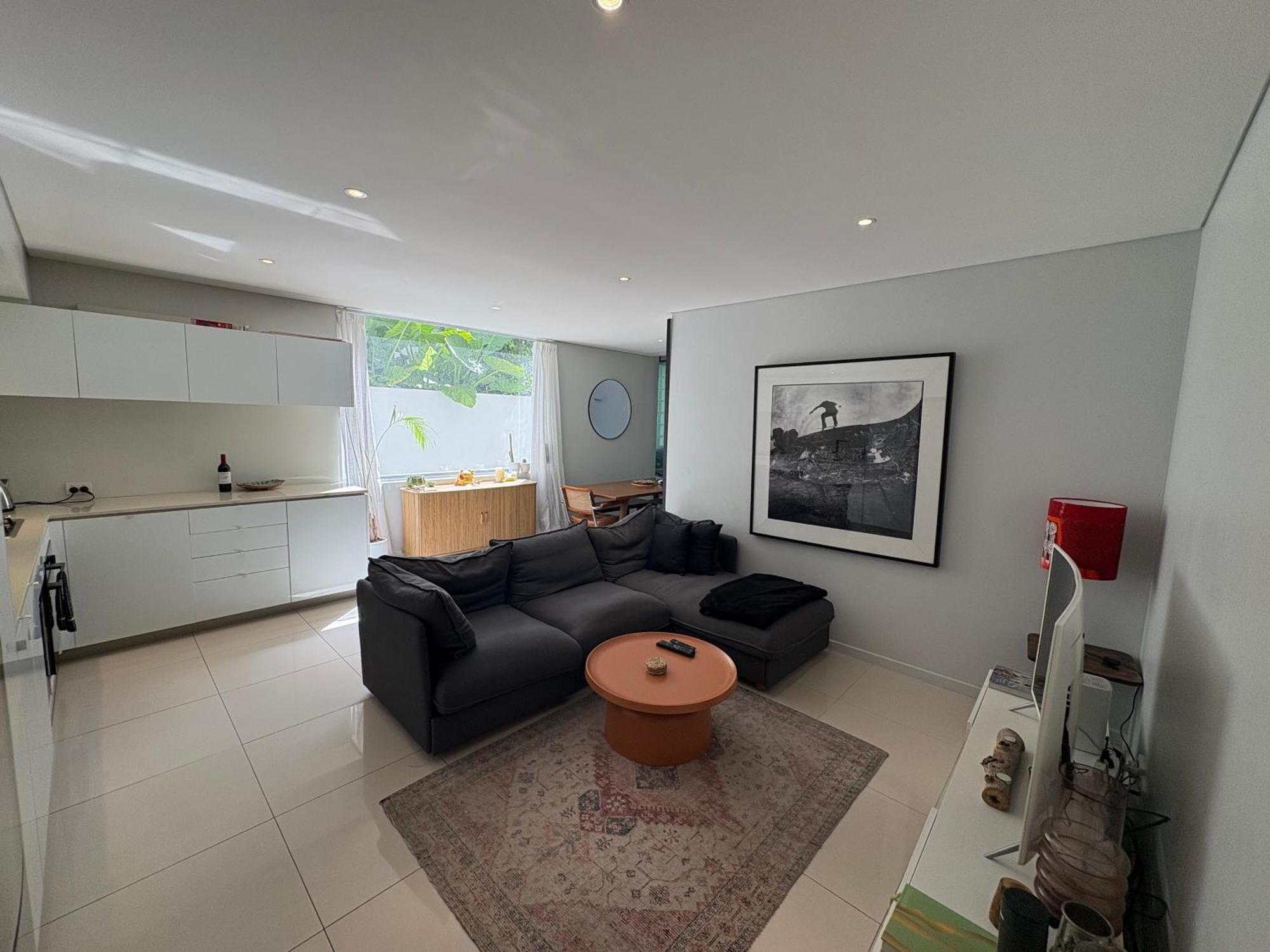 Apartment A Modern Two Bedroom Apartment! Quiet, Secure And 1 Minute Walk To Bondi Beach! Sydney
